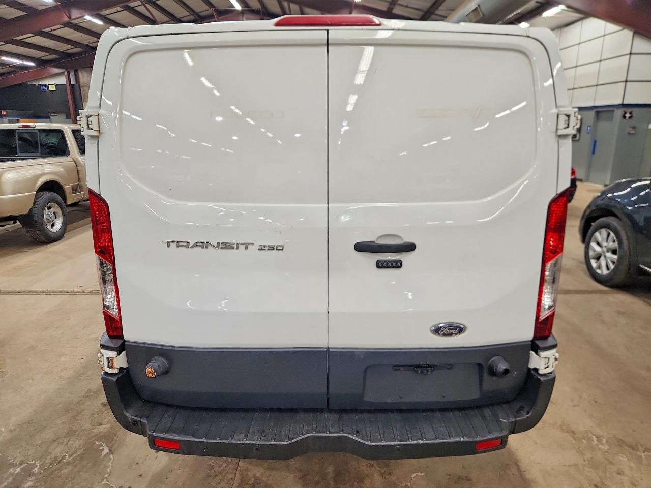 2015 Ford Transit T-250