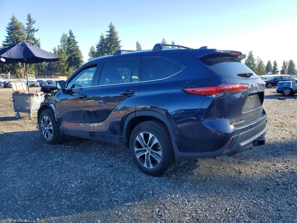 2022 Toyota Highlander Hybrid xle