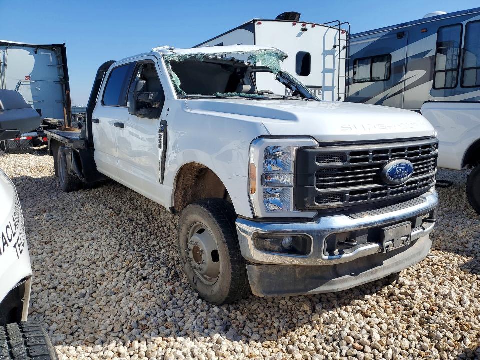 2024 Ford F350 Super Duty Flatbed Truck