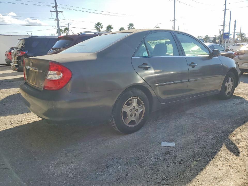 2002 Toyota Camry le V6