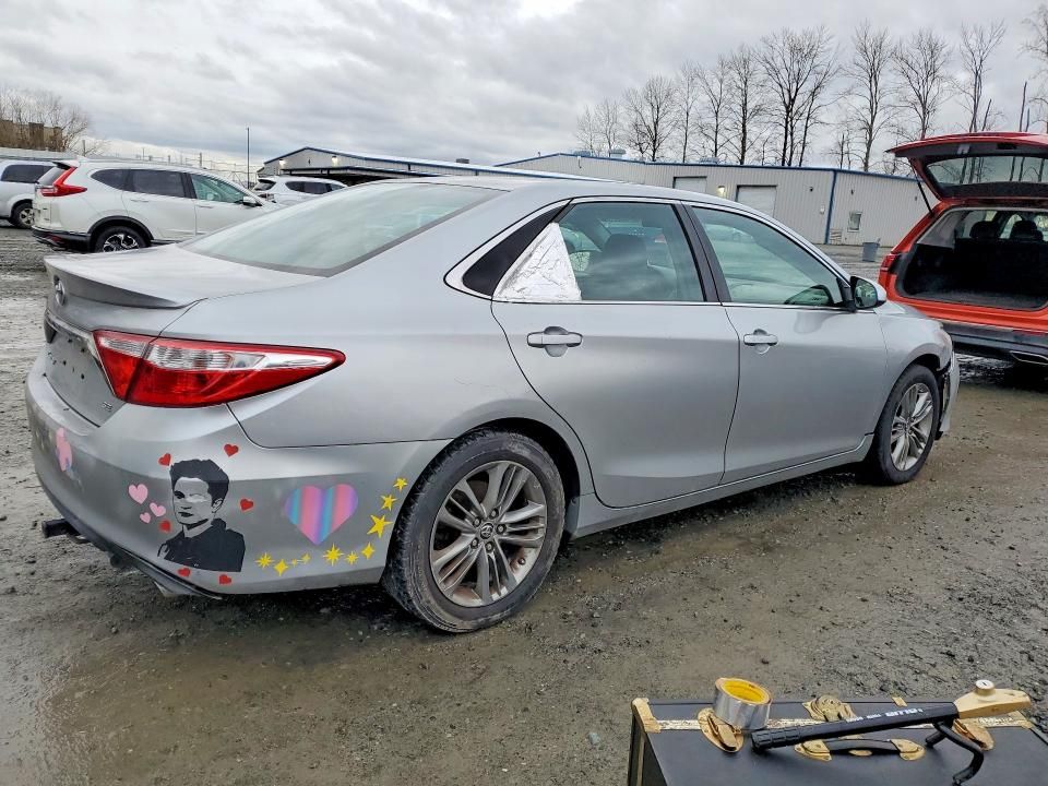 2016 Toyota Camry se