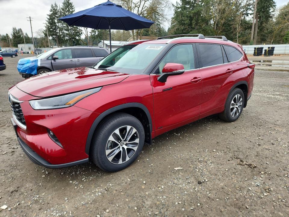 2021 Toyota Highlander Hybrid xle