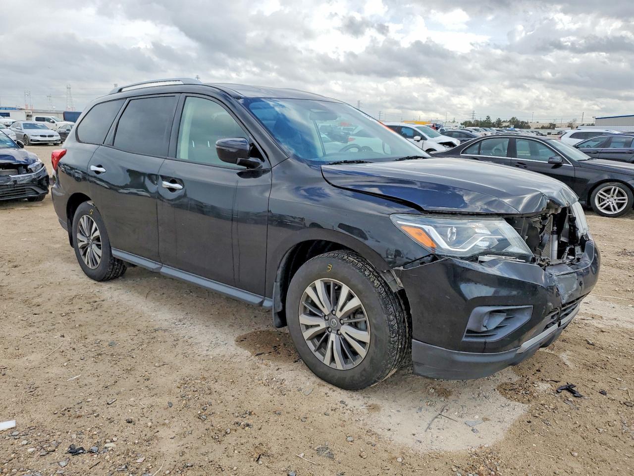 2020 Nissan Pathfinder s