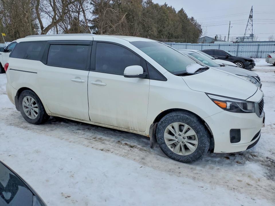 2016 KIA Sedona lx