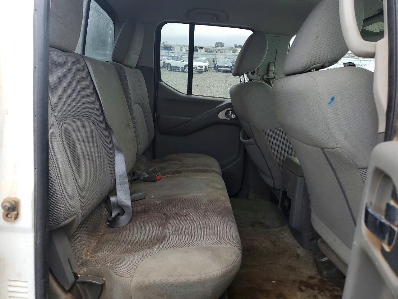 2018 Nissan Frontier s