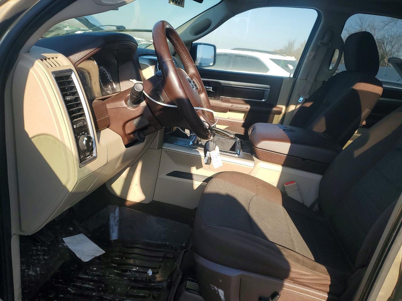 2013 Dodge RAM 1500 SLT