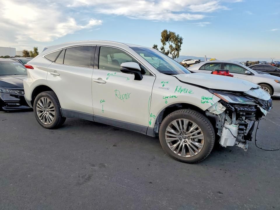 2021 Toyota Venza le