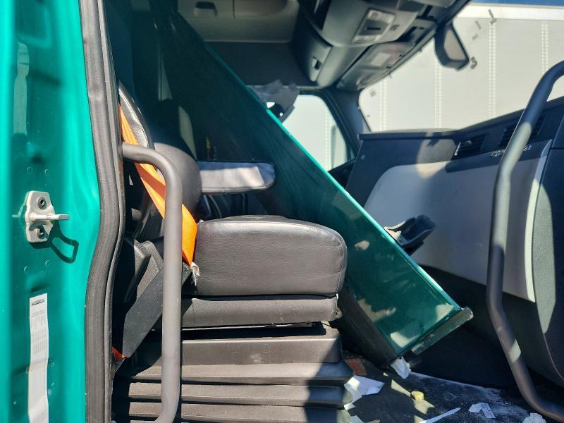 2019 Freigliner Cascadia 126