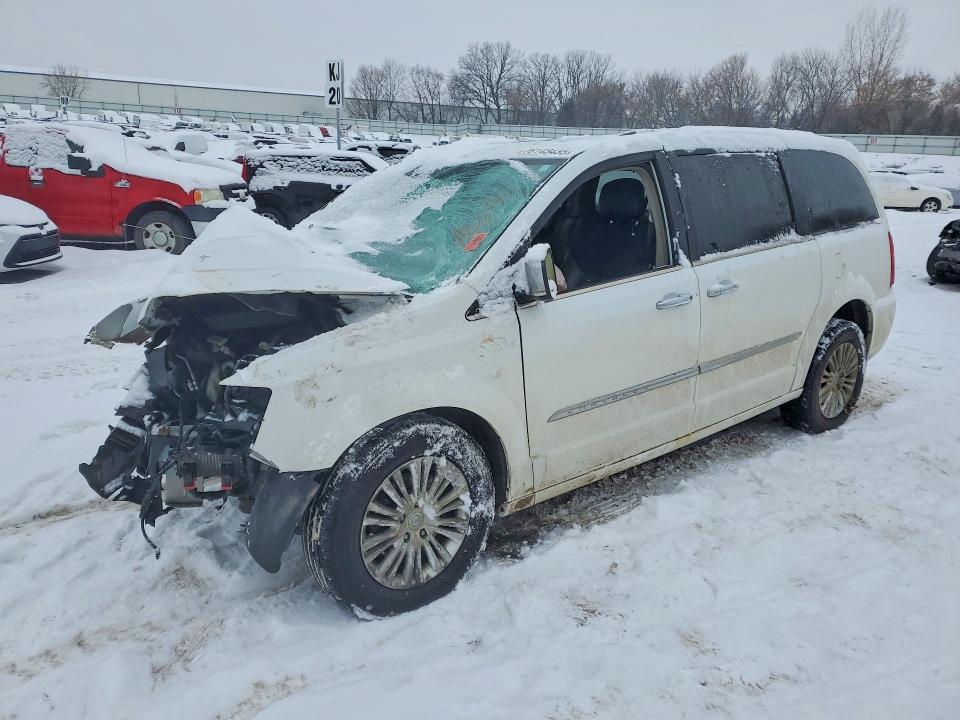 2015 Chrysler Town & Country Limited Platinum