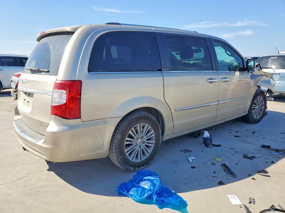 2013 Chrysler Town & Country Limited