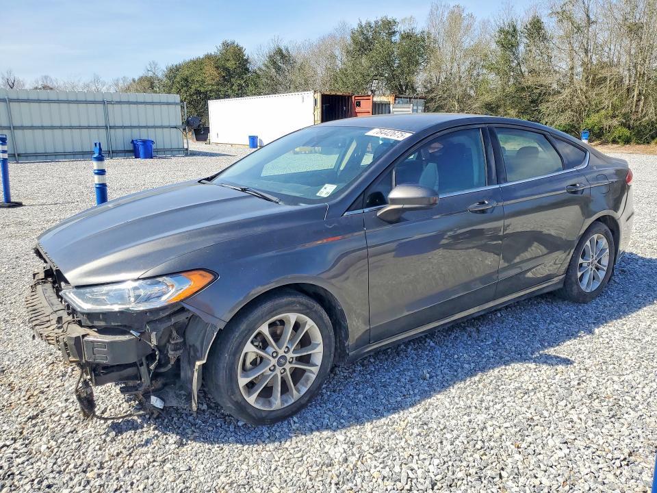 2020 Ford Fusion se