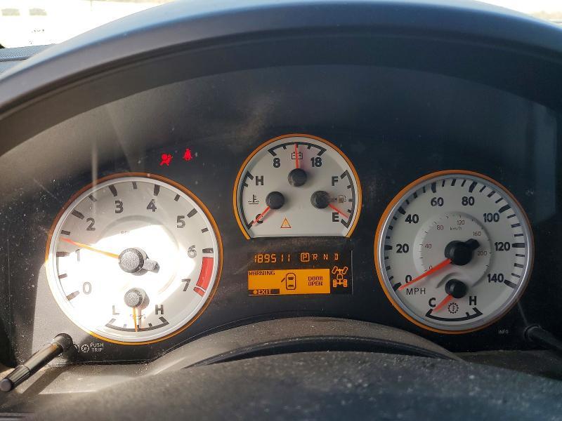 2011 Nissan Titan sv