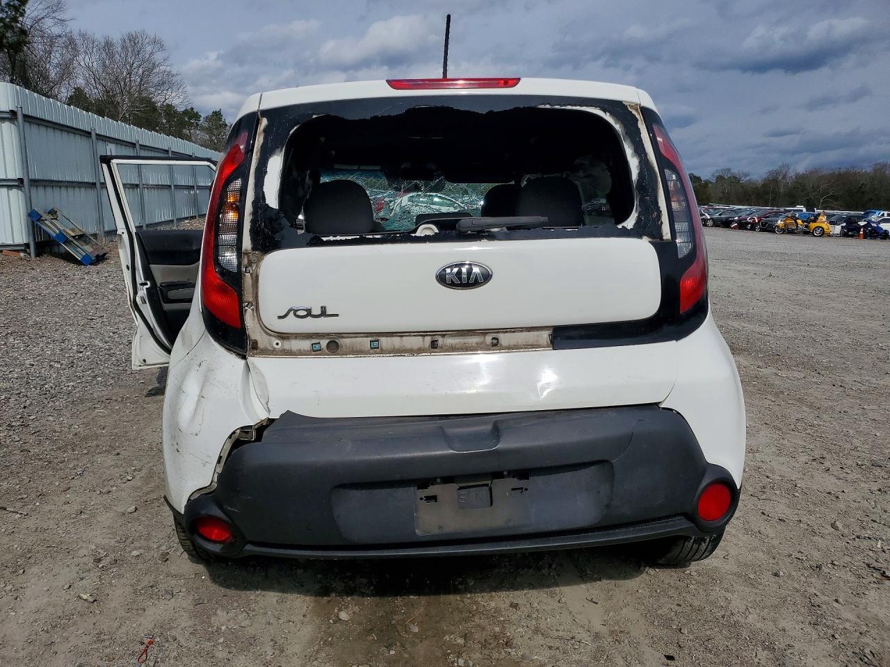 2016 KIA Soul Base