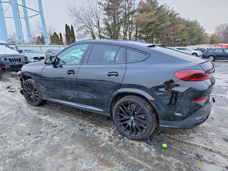 2025 BMW X6 M60i
