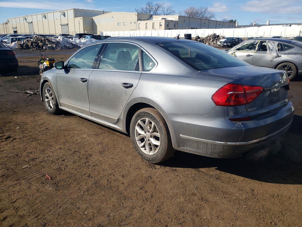 2016 Volkswagen Passat s