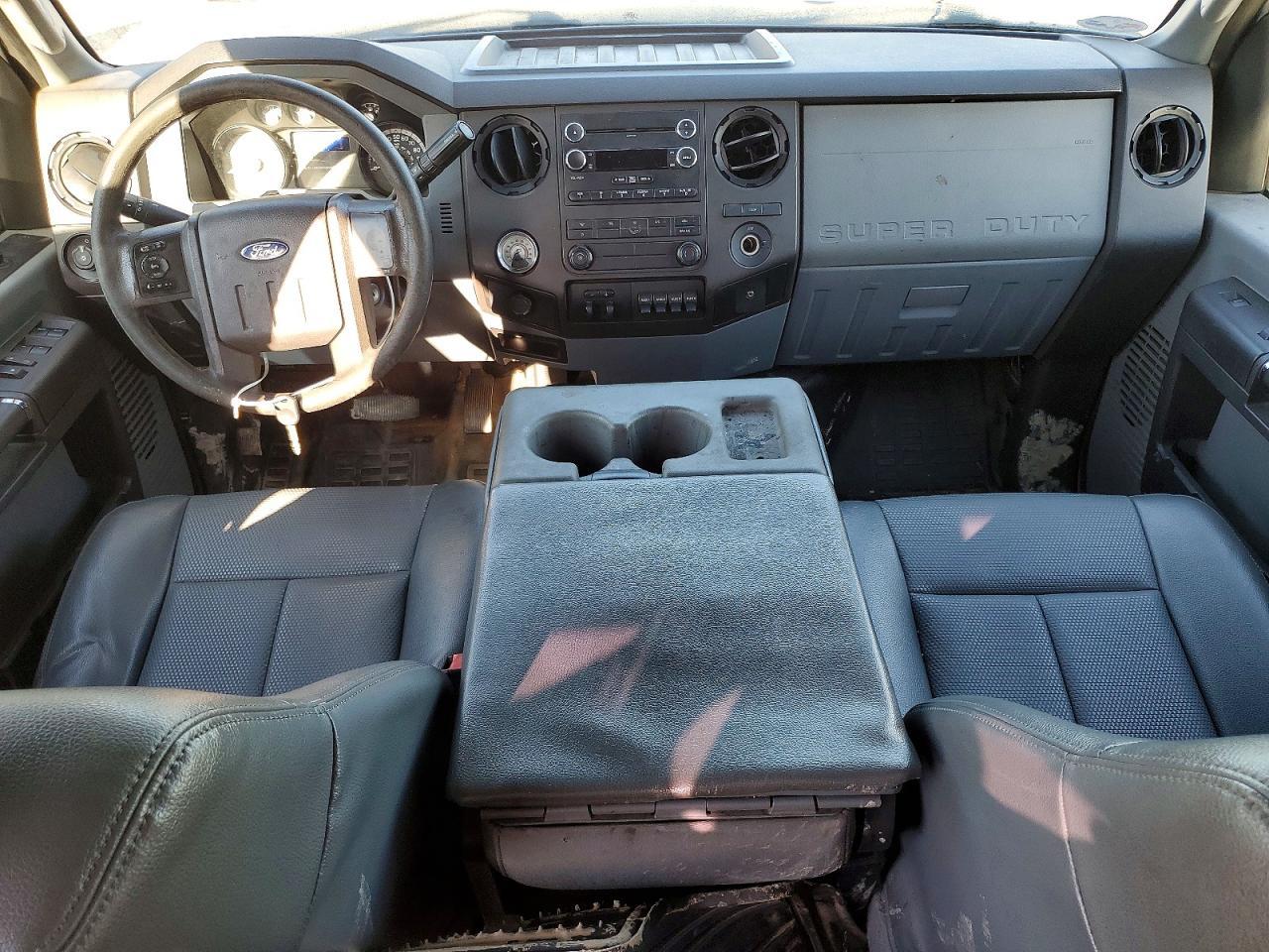 2016 Ford F450 Super Duty Truck Cab AND Chassis