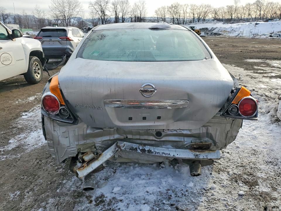 2010 Nissan Altima Base