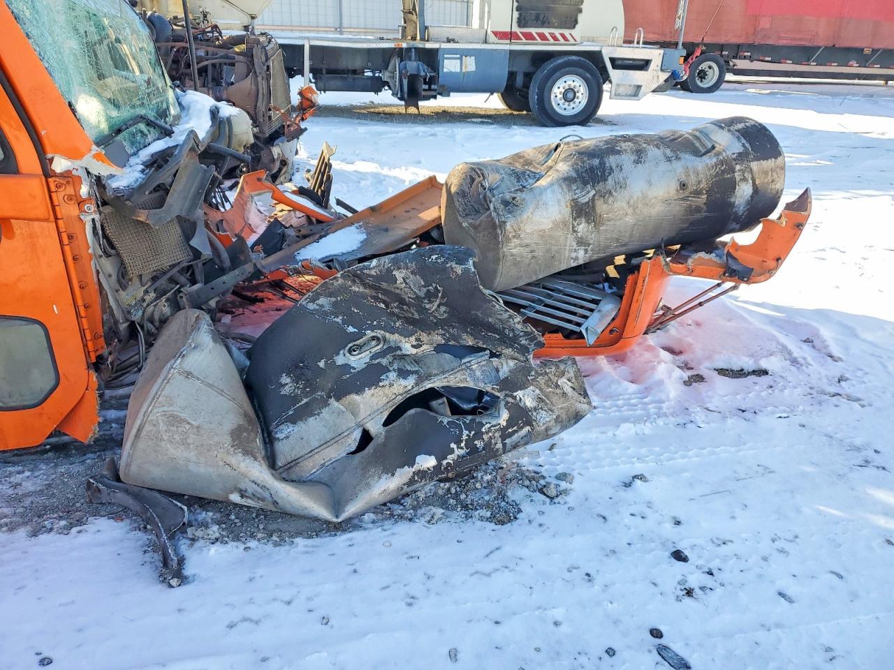 2007 Freightliner CST120 Semi Truck