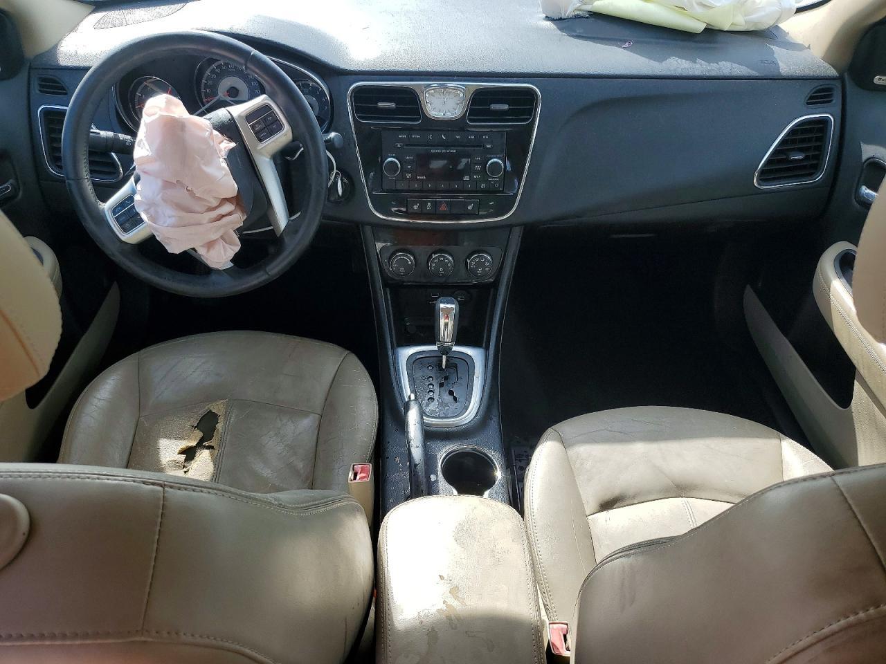 2014 Chrysler 200 Limited