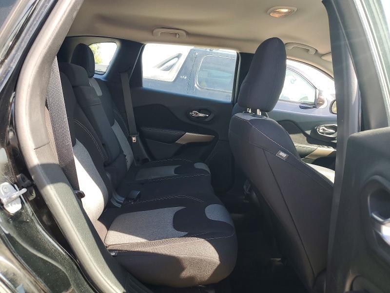 2017 Jeep Cherokee Sport