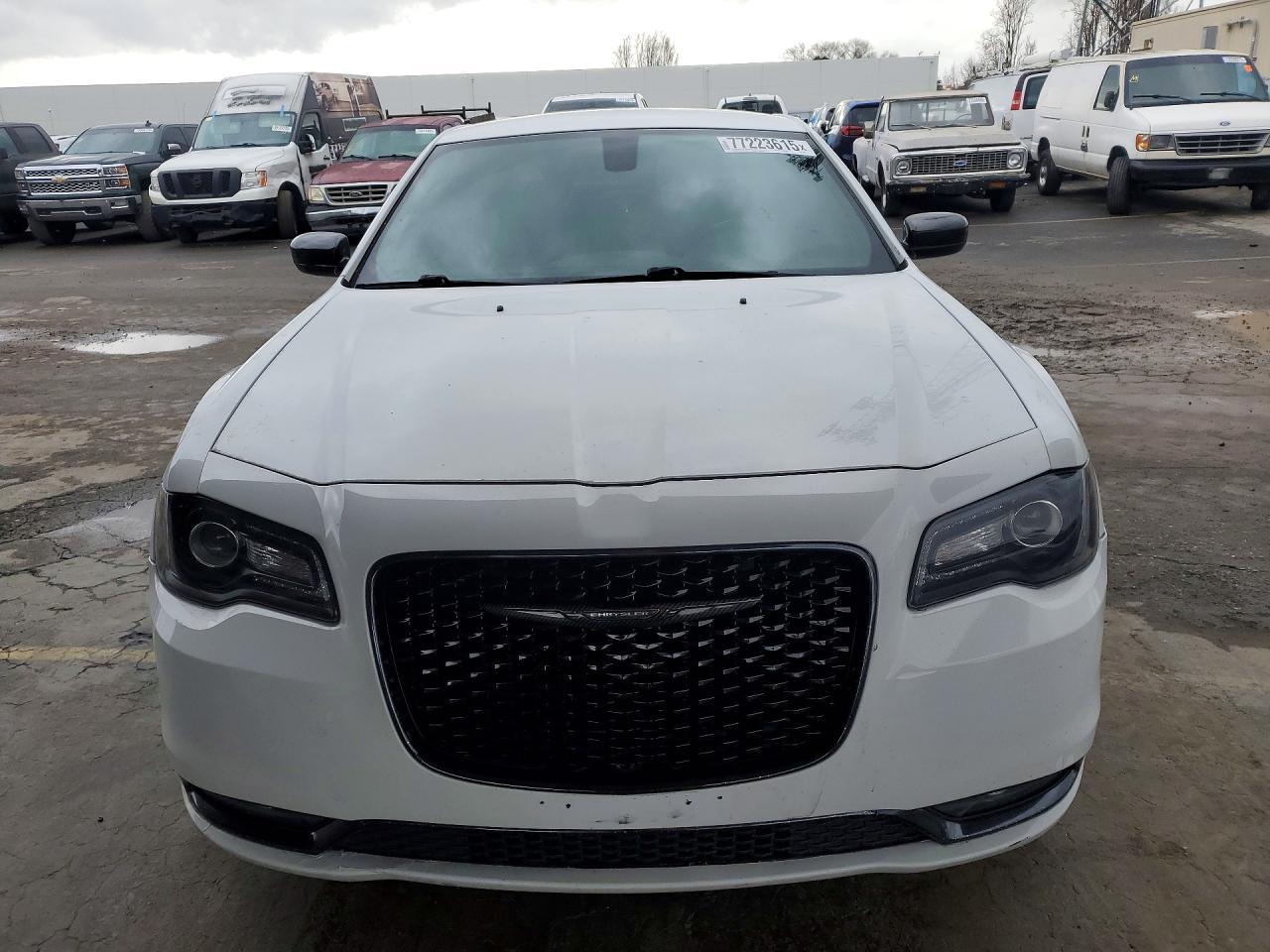 2019 Chrysler 300 s