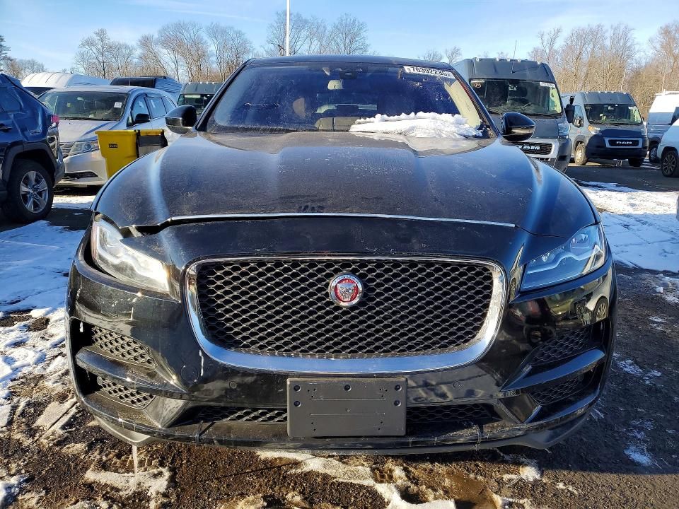 2017 Jaguar F-pace Prestige
