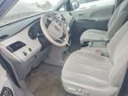 2014 Toyota Sienna le 8-passenger