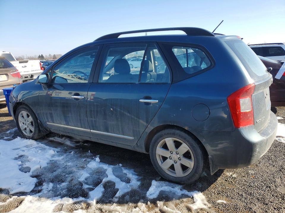 2009 KIA Rondo Base