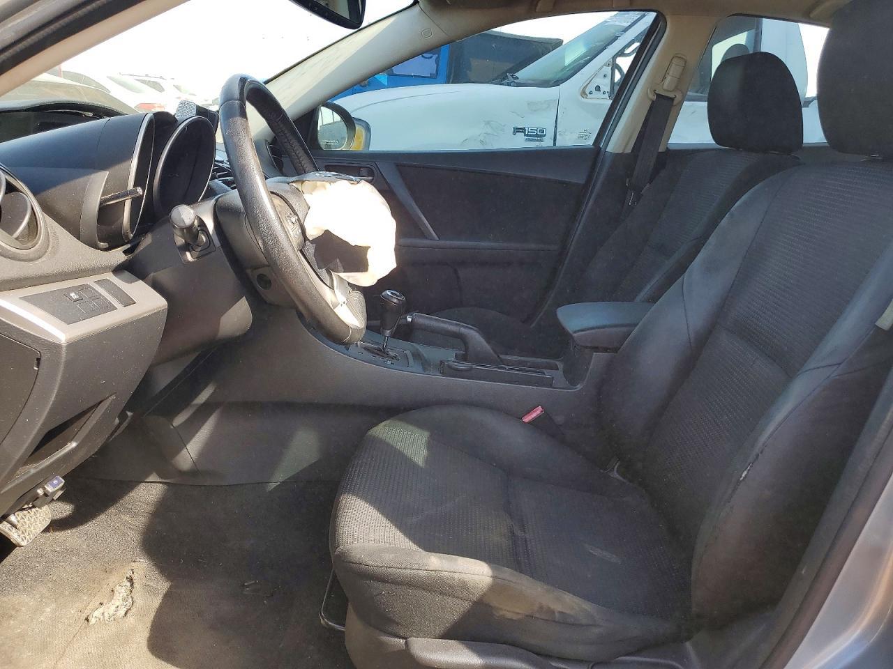 2013 Mazda 3 I
