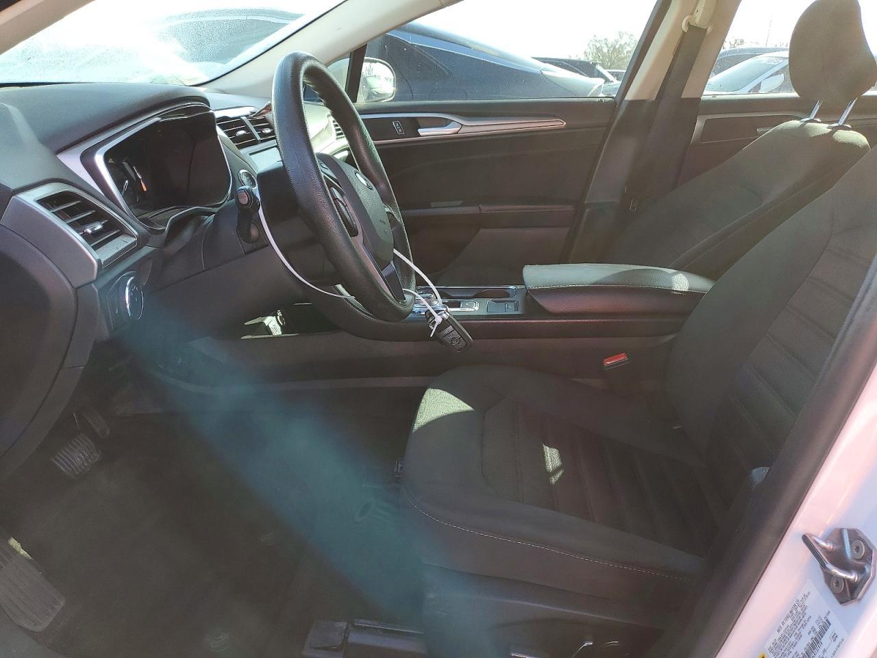 2020 Ford Fusion se