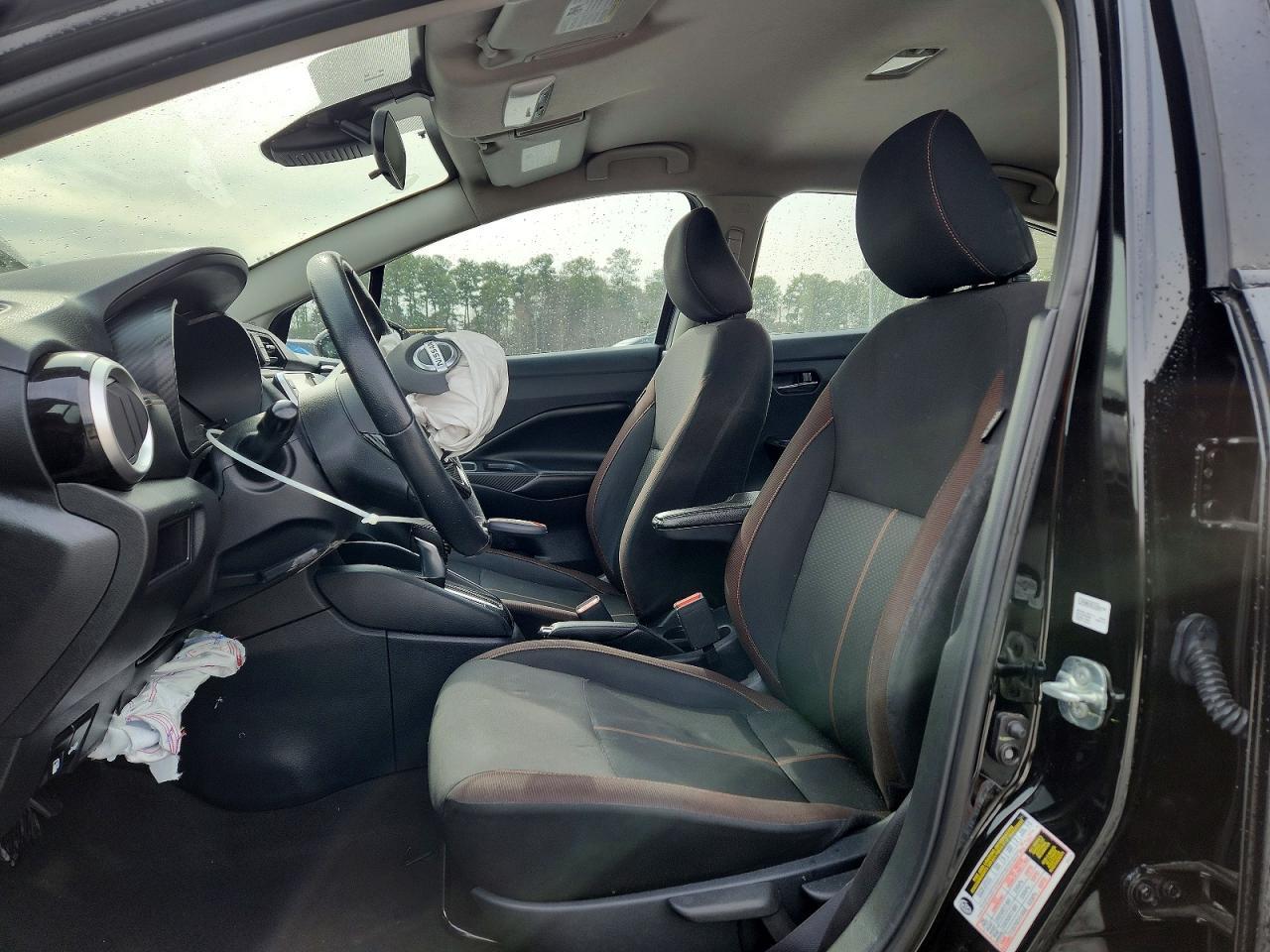 2021 Nissan Versa sr