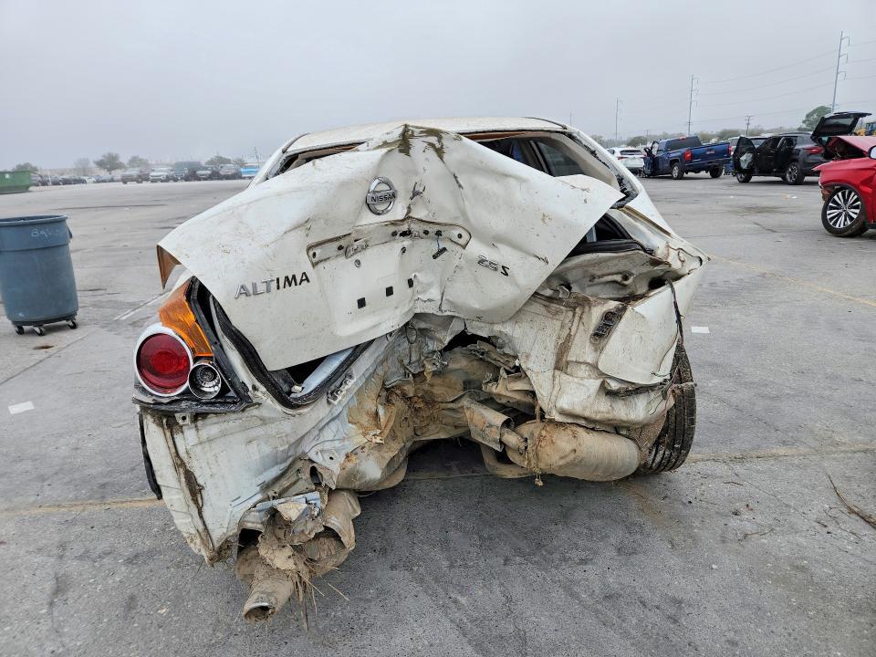 2011 Nissan Altima Base