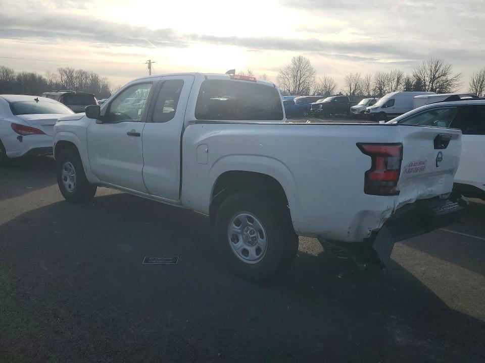 2023 Nissan Frontier s