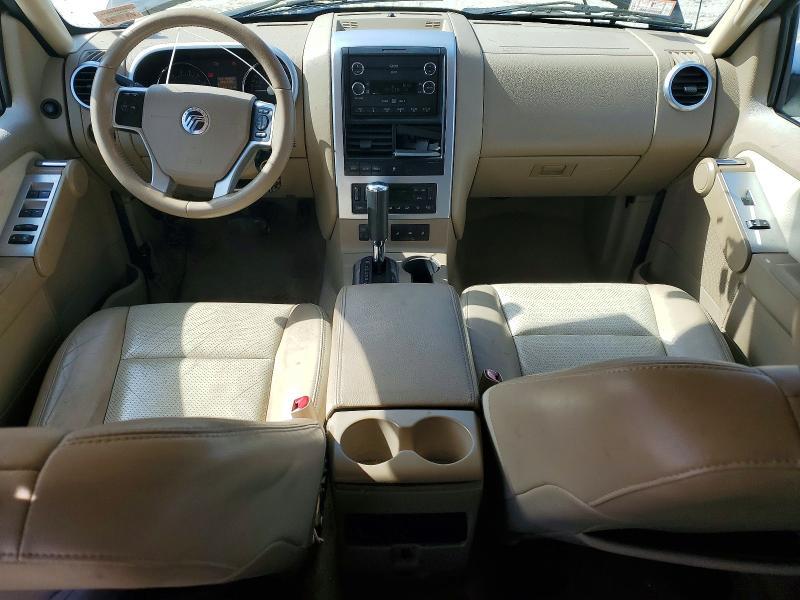2008 Mercury Mtneer 4D