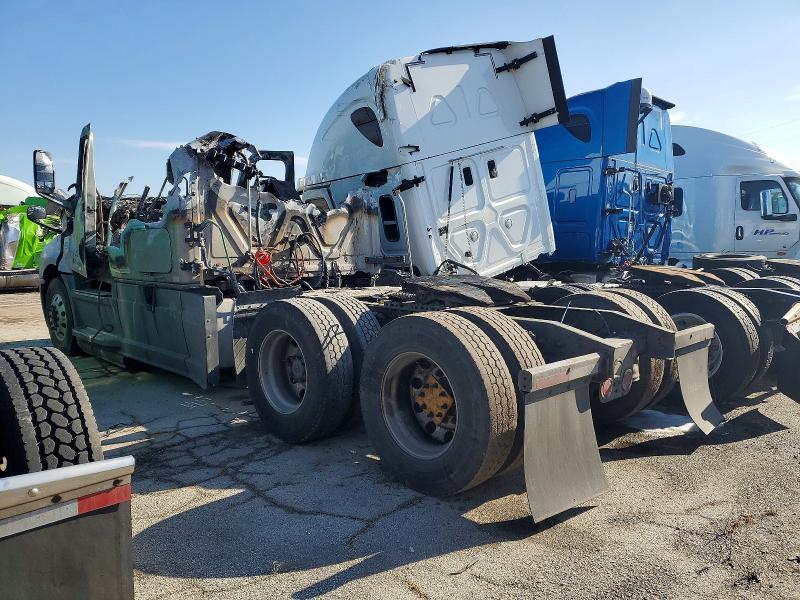 2019 Freigliner Cascadia 126