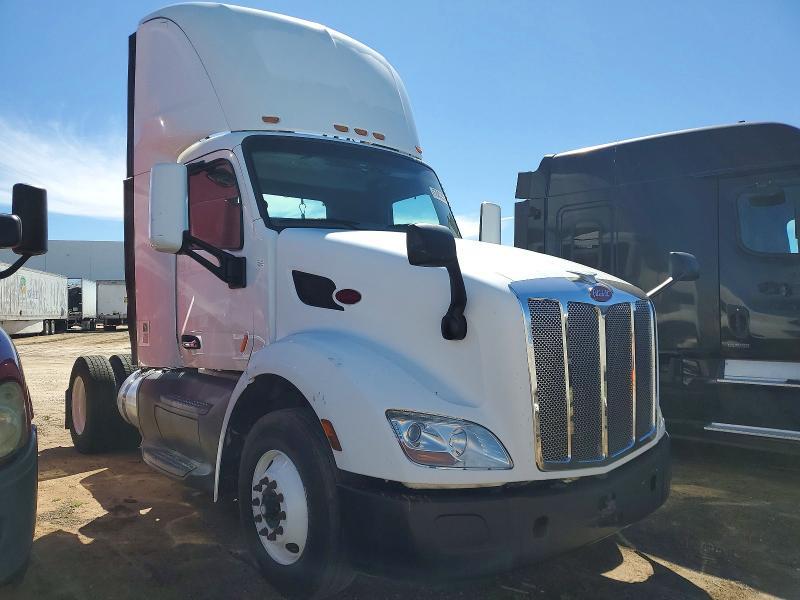 2015 Peterbilt 579