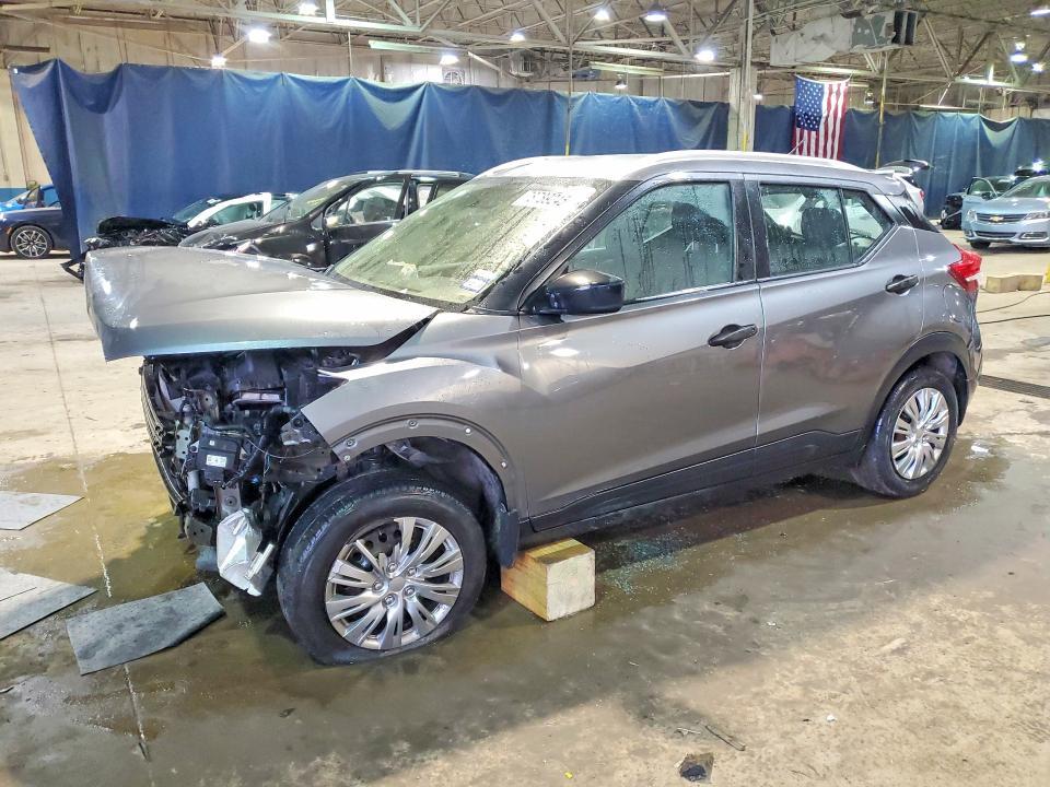 2019 Nissan Kicks s