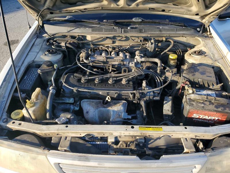 1997 Nissan Sentra Base