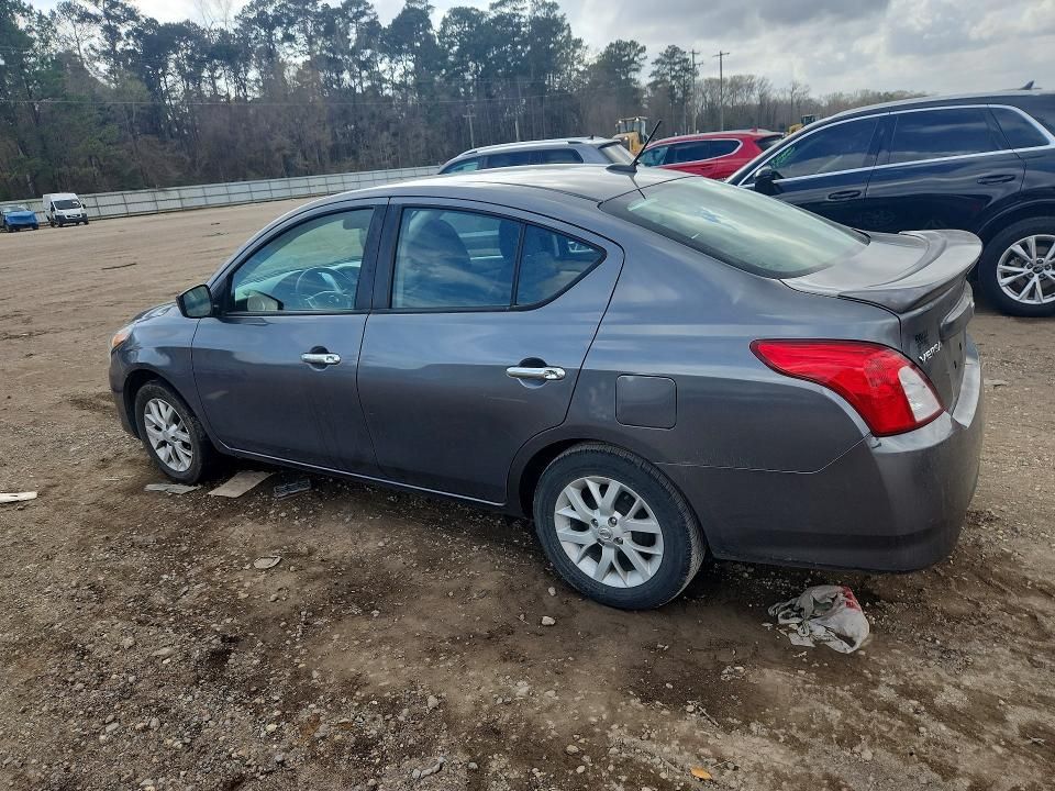 2019 Nissan Versa sv