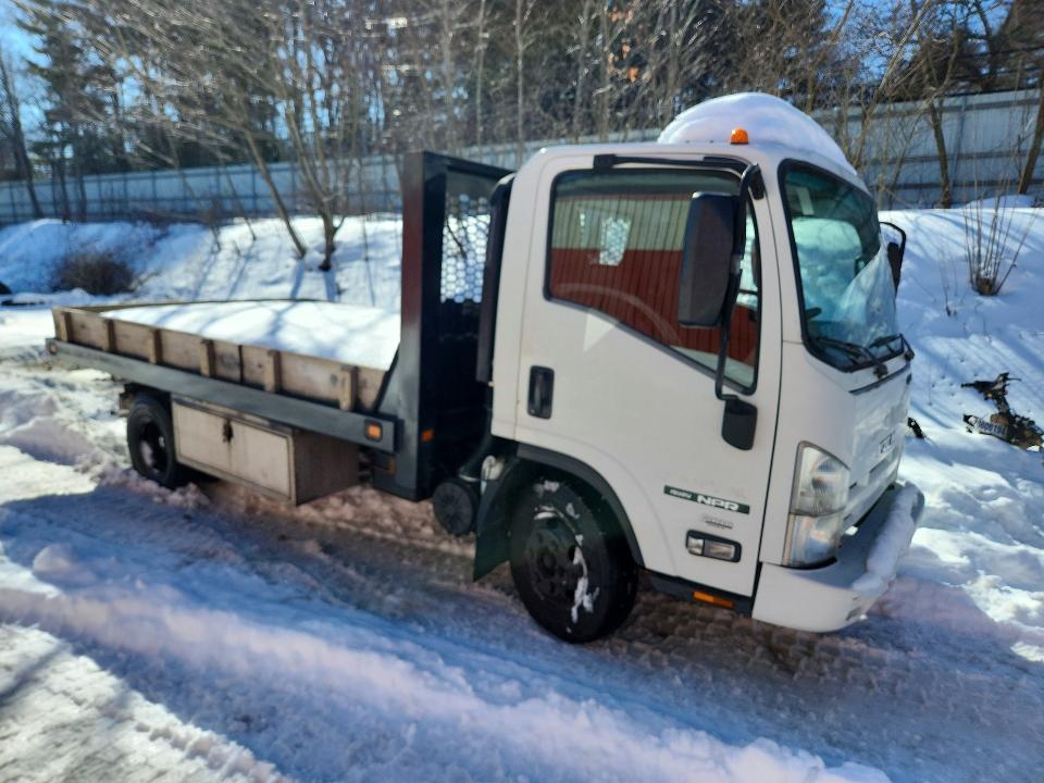2012 ISU Zu npr Flatbed Dump Truck