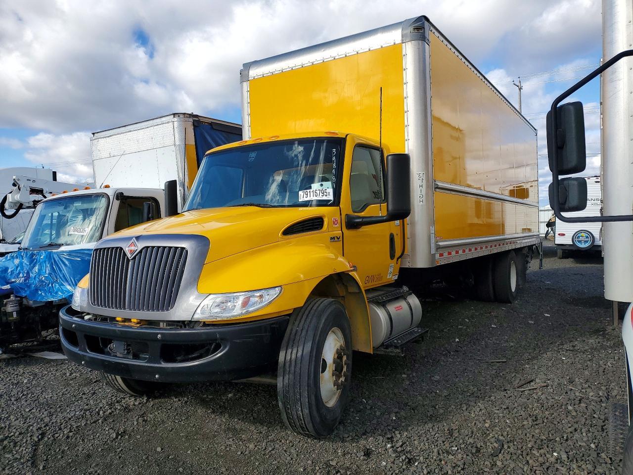 2022 International MV607-BOX Truck