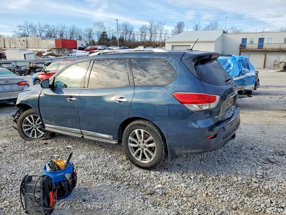 2014 Nissan Pathfinder s