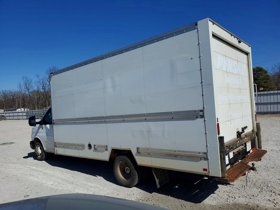 2021 GMC Savana BOX Truck