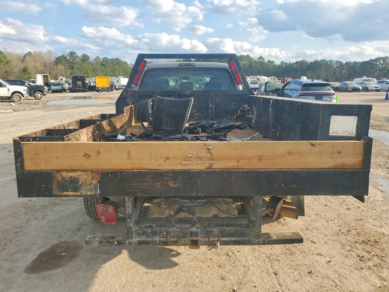 2014 Ford F350 Super Duty Flatbed Truck