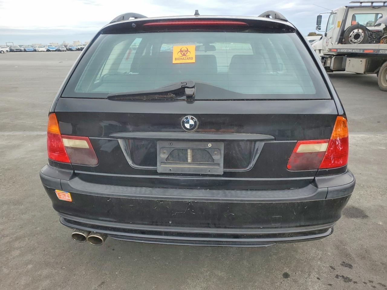 2003 BMW 325 it