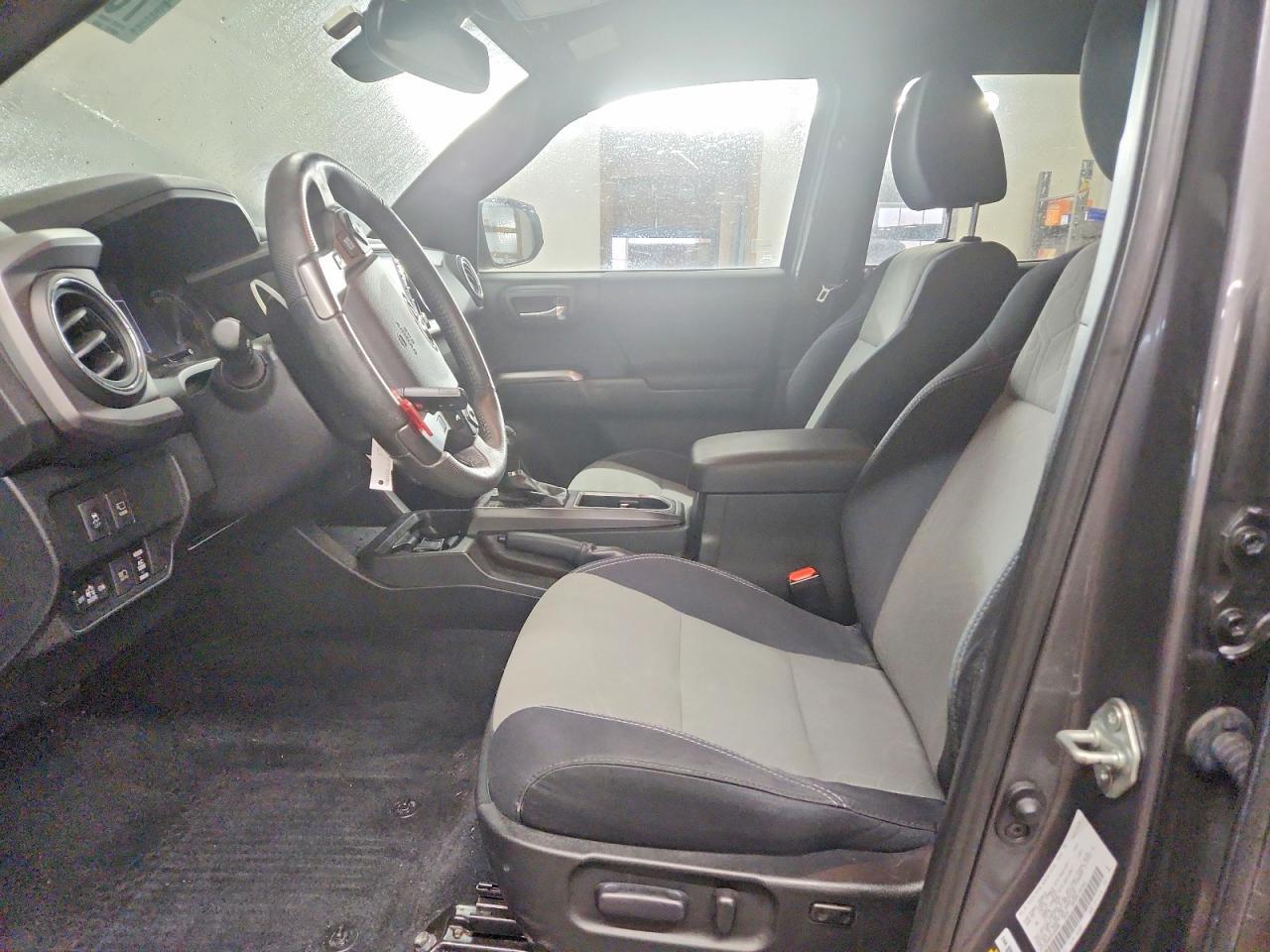 2021 Toyota Tacoma TRD Sport