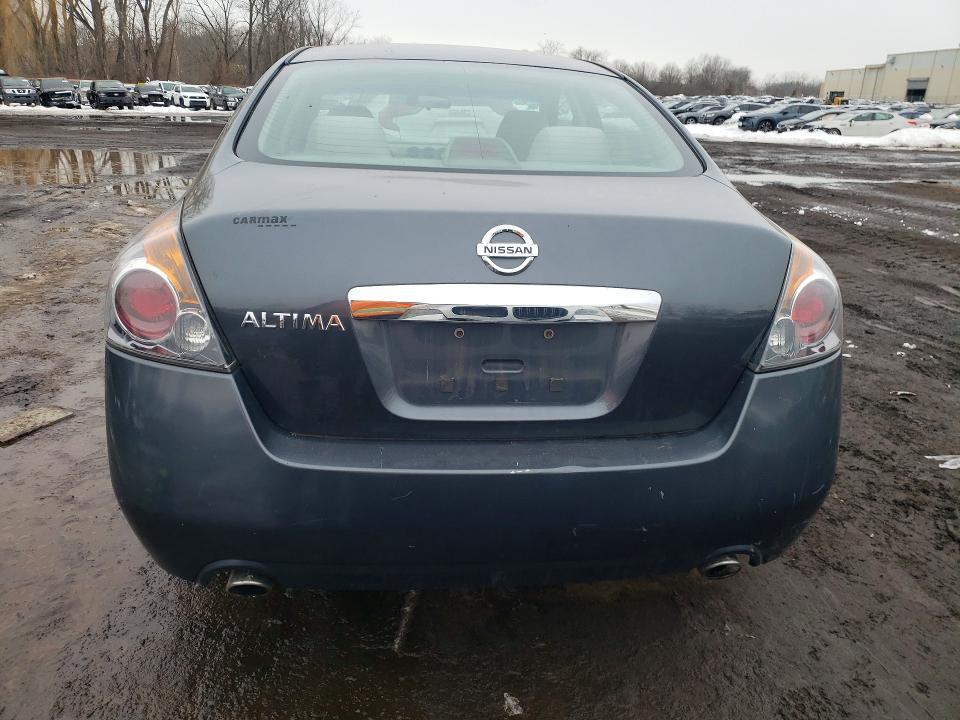 2011 Nissan Altima Base