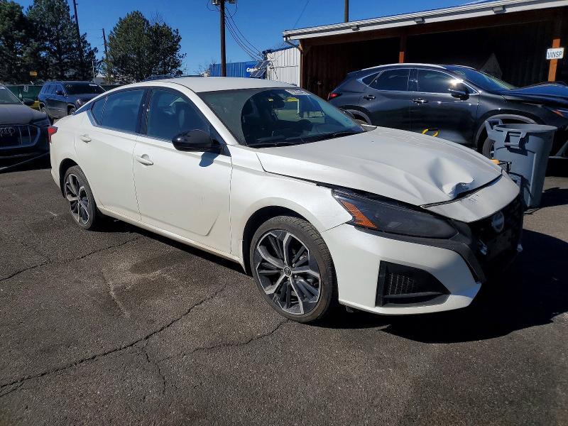 2025 Nissan Altima 2.5 sr