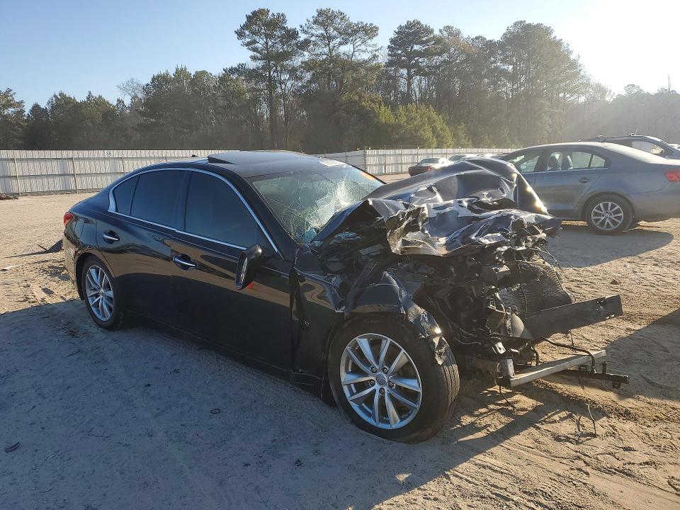2015 Infinity Q50 Base