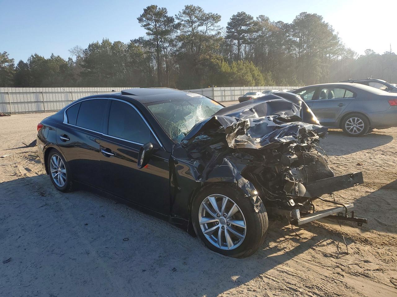 2015 Infinity Q50 Base